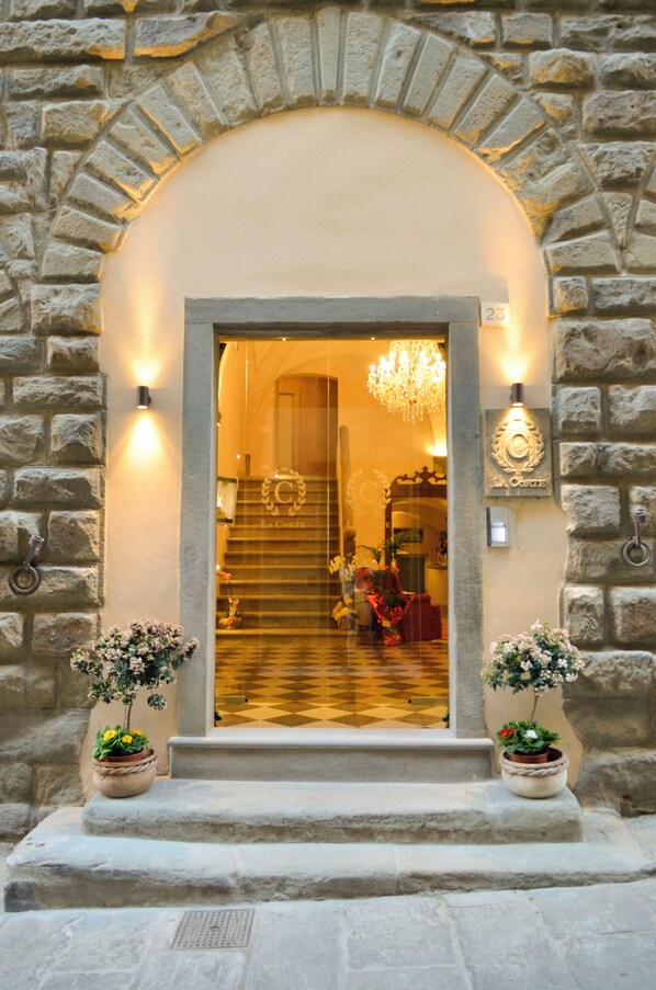 Exterior detail - La Corte Di Ambra Historical House - Historical Center of Cortona (Cortona)