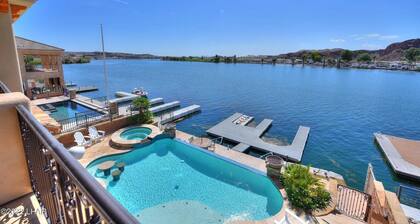 Splash Landing! Dock, Pool & Hot Tub | Riverfront House & Guest