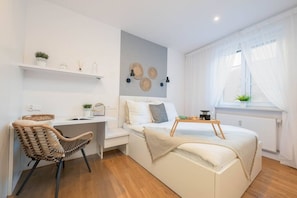 1 Schlafzimmer, Schreibtisch, Bügeleisen/Bügelbrett, WLAN