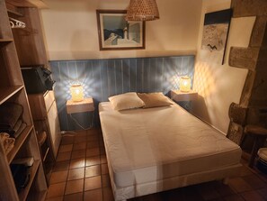 Soundproofing, iron/ironing board, free WiFi