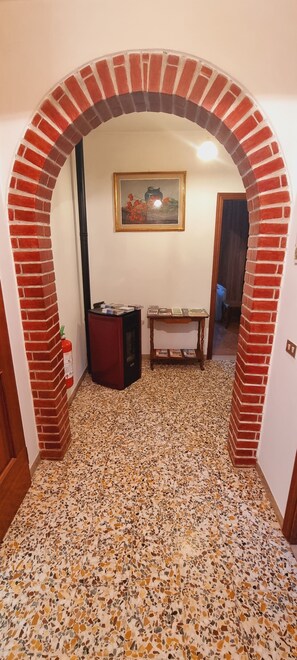 Interni
