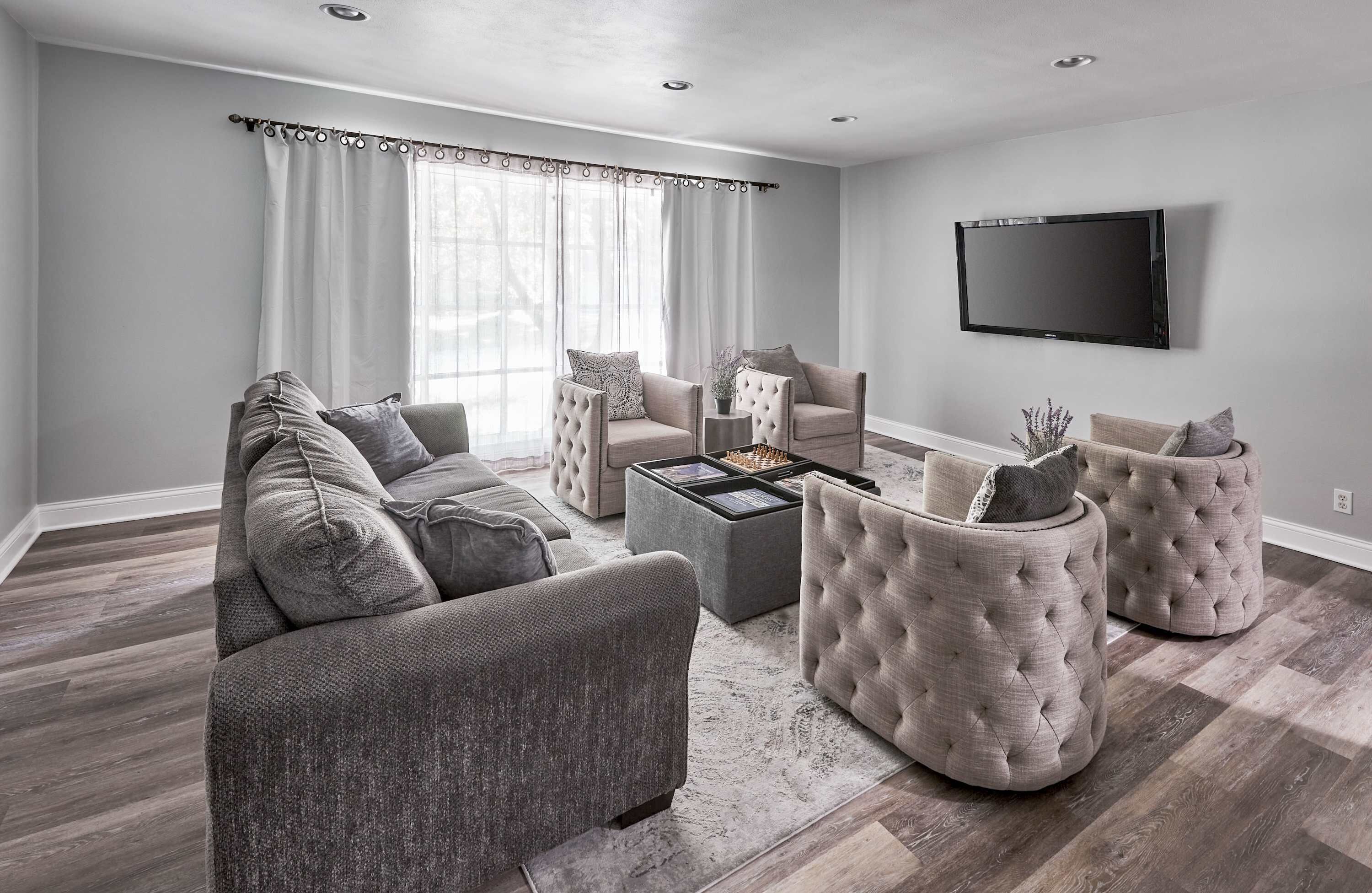 Casa, varias camas, patio, vistas al jardín (Funtana) | Zona de estar