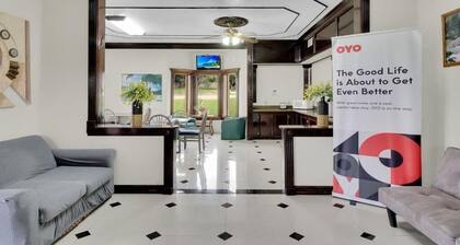 Relaxing Room Close to Choke Canyon – Free Parking, Pet Allowed & Pool