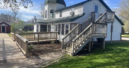 Explore Lamberton Attractions w/ Parking & Pet-Friendly Lodging