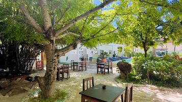 Petit déjeuner continental compris tous les jours