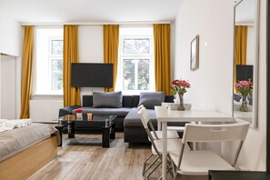 Basic Apartment | Iron/ironing board, free WiFi