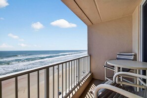 Property grounds - Shoreline Tranquility at Southpoint (Port Orange)