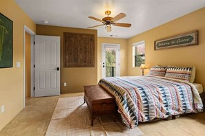2 bedrooms, desk, iron/ironing board, free WiFi