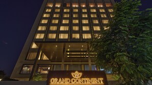 A building with a sign reading "Grand Continent A Luxury Collection". - Grand Continent- A Luxury Collection Udaipur (Udaipur)