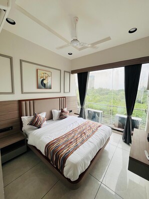 Deluxe Room, City View