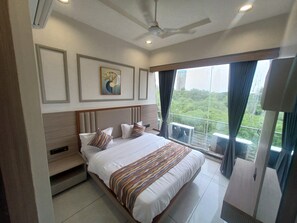 Deluxe Room, City View