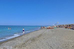Beach - Staying in the Marina di Bibbona Apartments combines the convenience of feeling at home with the comfort of a vacation in a green setting, just steps from the sea and all the main amenities.With its pleasant atmosphere, <b>Marina di Bibbona</b> combines  (Marina di Bibbona)