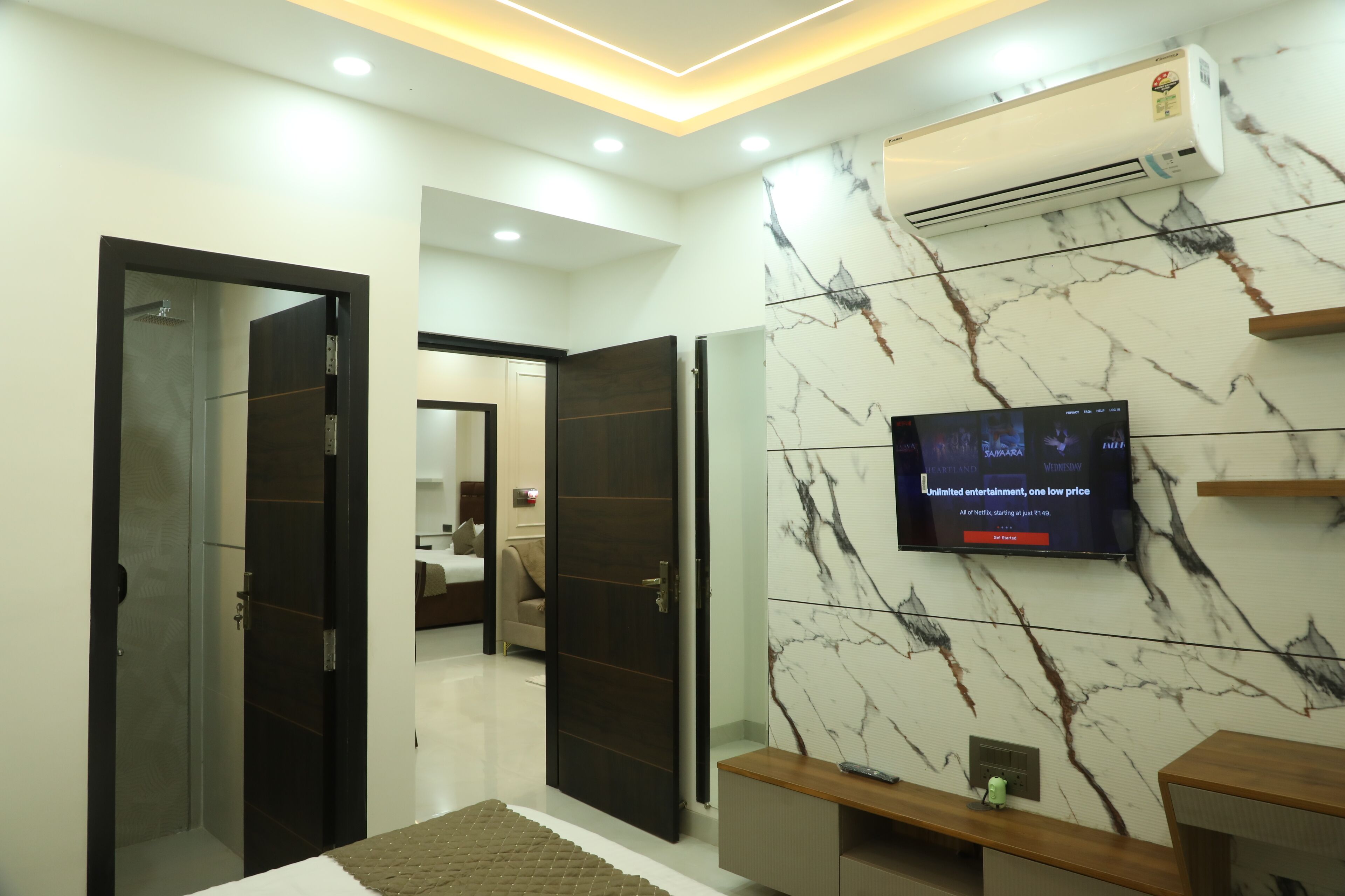 3 chambres, fer et planche à repasser, Wi-Fi, draps fournis