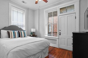 3 bedrooms, iron/ironing board, travel crib, free WiFi