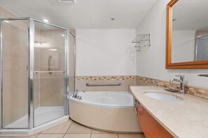 Shower, hair dryer - Oceanfront | Old San Juan | Private Terrace (San Juan)