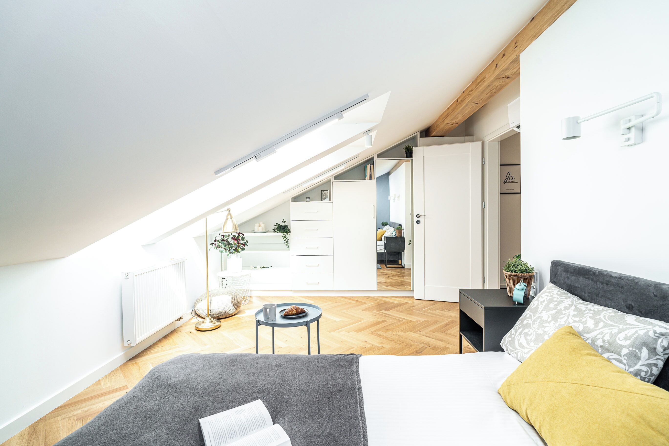 Iron/ironing board, free WiFi