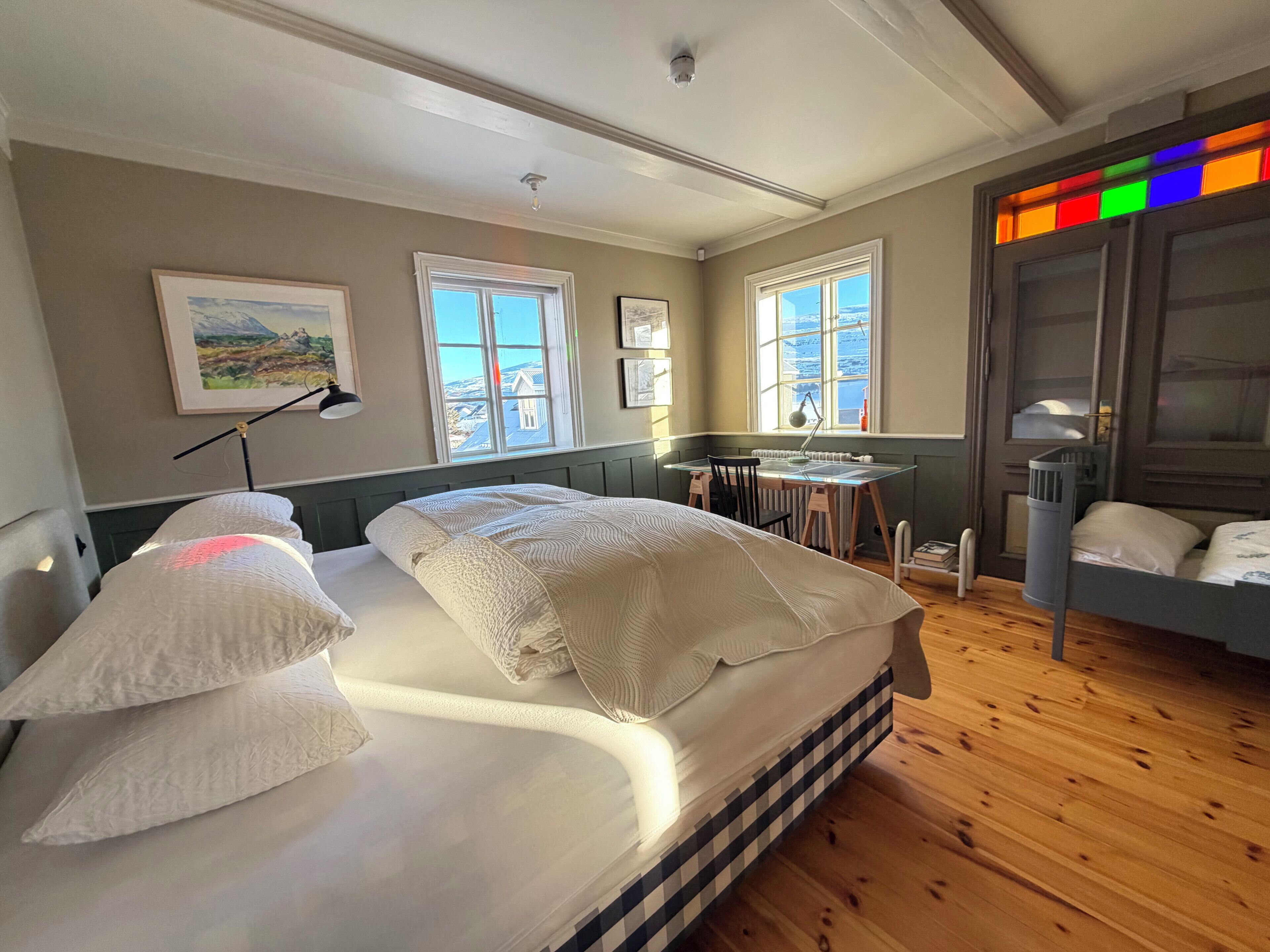 4 bedrooms, iron/ironing board, travel crib, WiFi