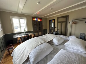 4 bedrooms, iron/ironing board, travel cot, WiFi