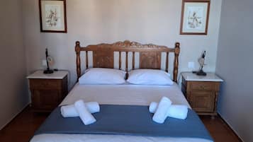 Villa, 2 slaapkamers, uitzicht op zee | Een kluis op de kamer, verduisterende gordijnen, geluiddichte muren