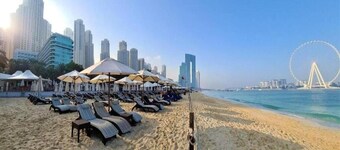 Dubai Marina Beachfront 3BR Apartment, Sea View & Dubai Eye