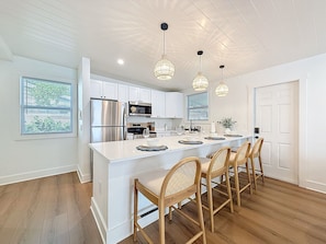 Fridge, microwave, oven, stovetop - NEW! Bradenton Home with Pool | Perfect for Families and Pets (Bradenton)
