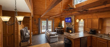 Smart-TV, Kamin, Videospiele