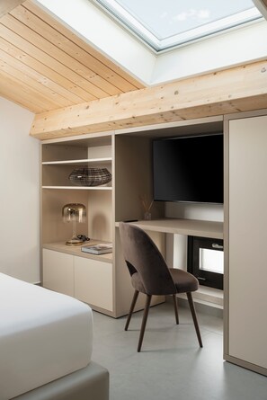 Standard Room | Desk, laptop workspace, free WiFi - BOMA Prime Rooms (Civitanova Marche)