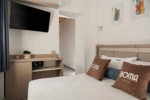 Junior Single Room | Desk, laptop workspace, free WiFi - BOMA Prime Rooms (Civitanova Marche)