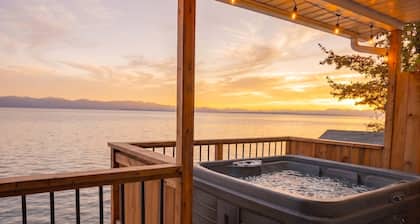 Chalet 691 Waterfront | Spa | Fireplace | WiFi |AC