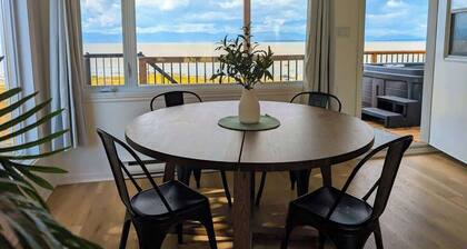 Chalet 691 Waterfront | Spa | Fireplace | WiFi |AC