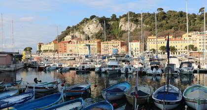 Beautiful apartment close to the sea with large balcony and pool!