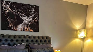 In-room safe, desk, laptop workspace, soundproofing