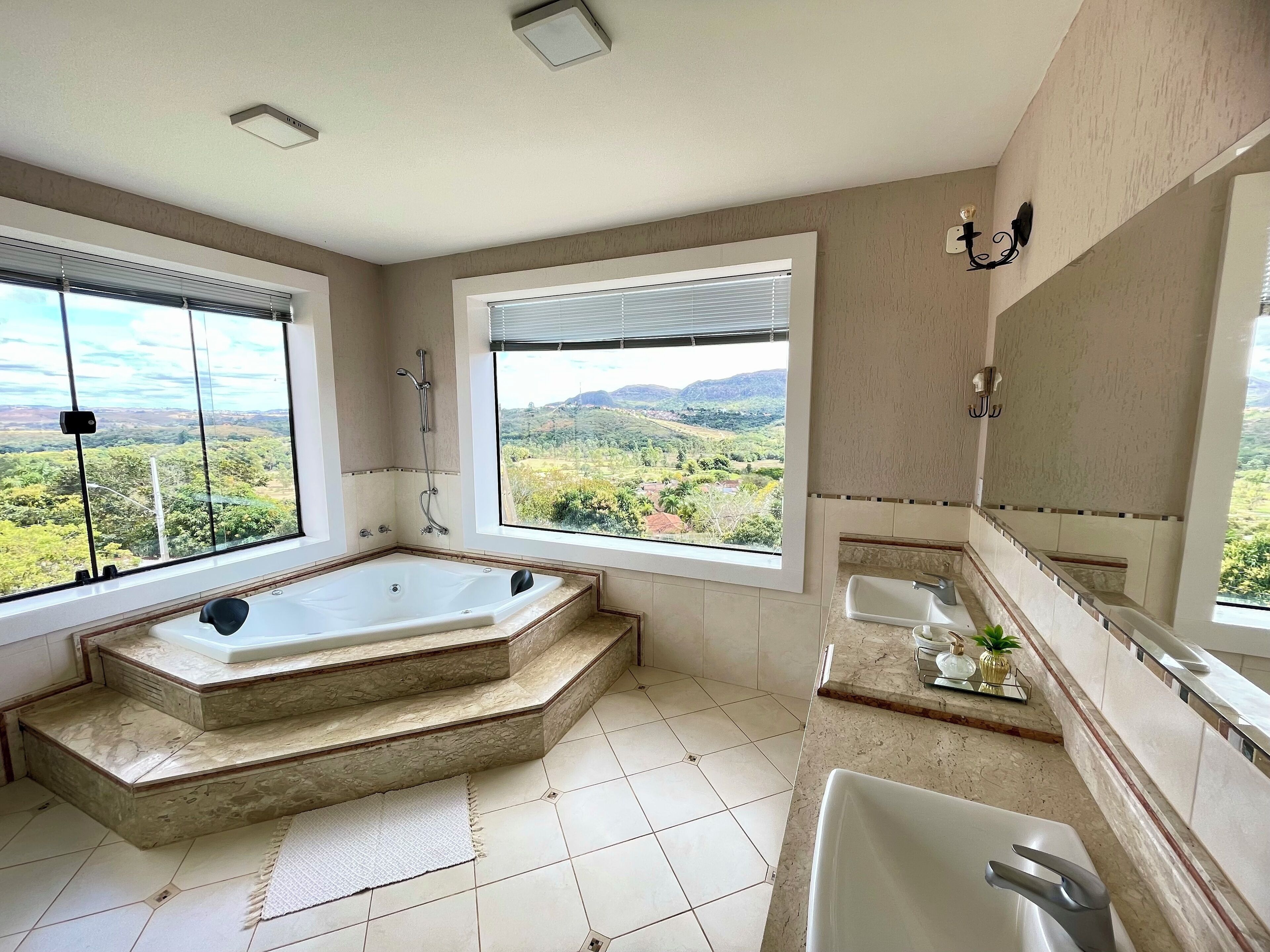 Deluxe Apartment, Mountain View | Bathroom
