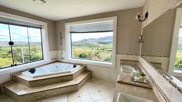 Deluxe Apartment, Mountain View | Bathroom