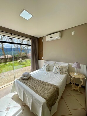 Basic Room | Free WiFi - POUSADA VARANDINHA  (Tiradentes)