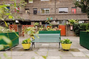 Property grounds - Modern and Centrally Located 2BD Flat, Barbican (Greater London)