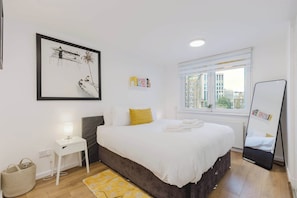 2 bedrooms, iron/ironing board, internet, bed sheets