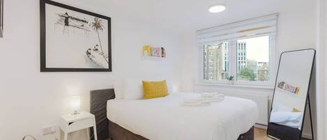 2 bedrooms, iron/ironing board, Internet, bed sheets