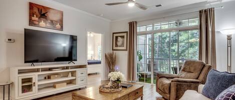 Smart TV, DVD player, stereo