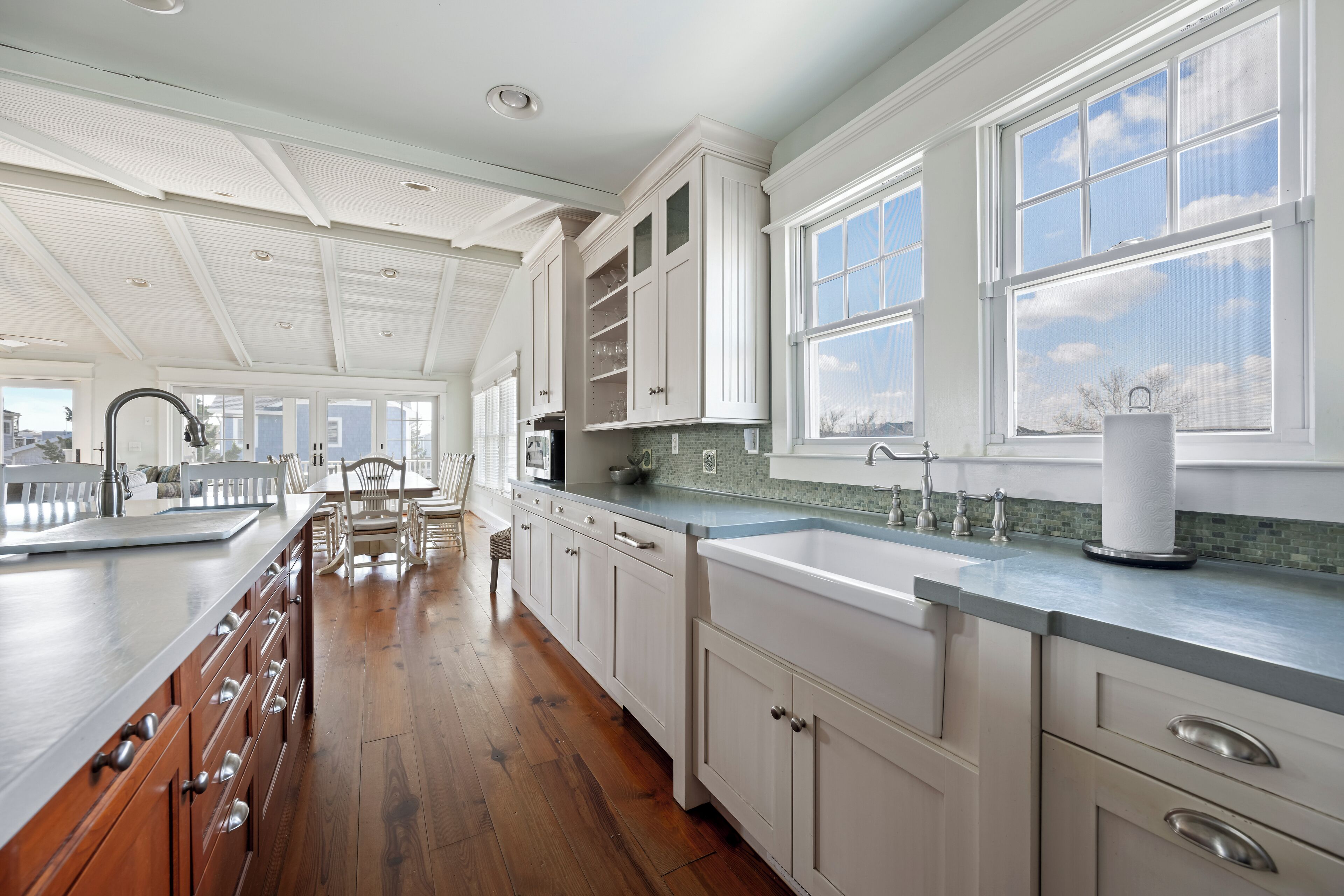 雪櫃、微波爐、焗爐、爐具