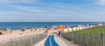 FAMILY AFFAIR!  GORGEOUS 7 BR HOME- WALK TO BETHANY BEACH! 104 Third St.