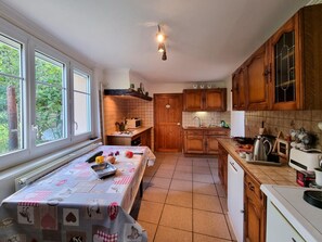 Fridge, microwave, dishwasher