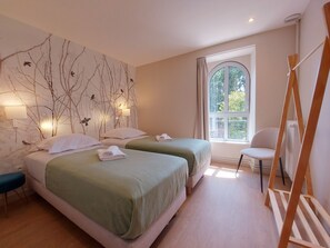 7 bedrooms, free WiFi, bed sheets