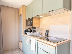 Refrigerador, microondas, horno y lavavajillas 