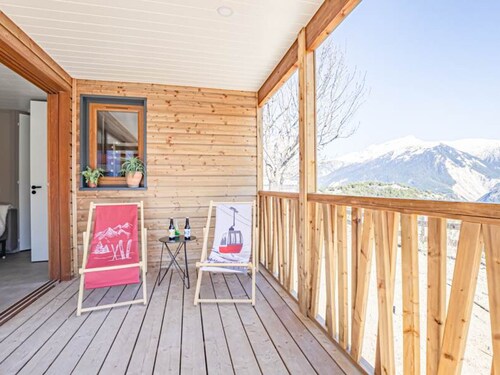 Cozy chalet for 6 in nature