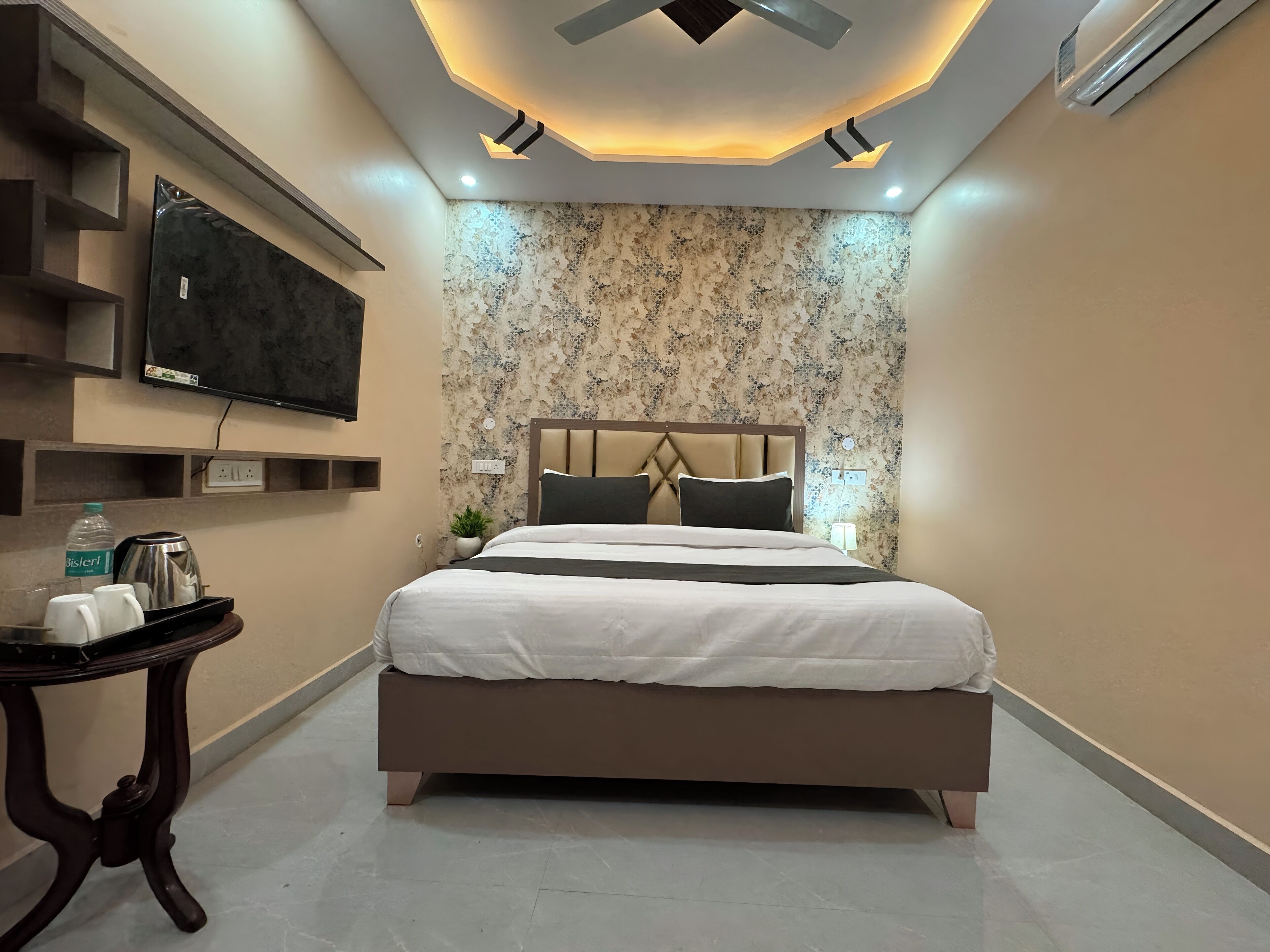 Deluxe Room | Free WiFi