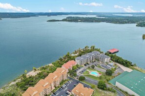 Exterior - Lake Harbour on TRL - For 6 (Hollister)