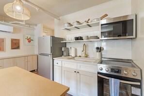 Fridge, microwave, oven, stovetop - The River Suite – Weekend-Ready NuLu Stay (Louisville)
