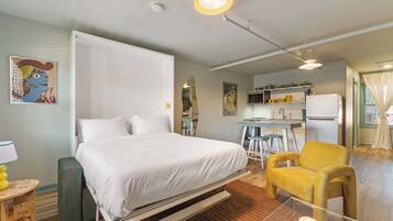 1 habitación, tabla de planchar con plancha, wifi y ropa de cama