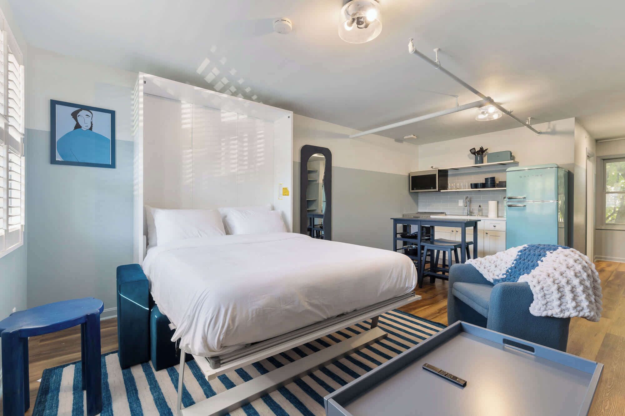 1 slaapkamer, een strijkplank/strijkijzer, wifi, beddengoed